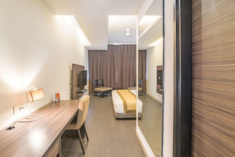 Royal Residence Gurgaon Eksteriør billede