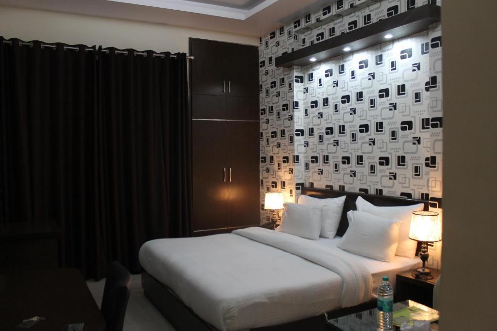 Royal Residence Gurgaon Eksteriør billede